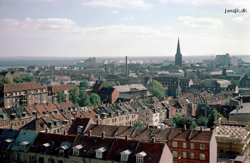 1610